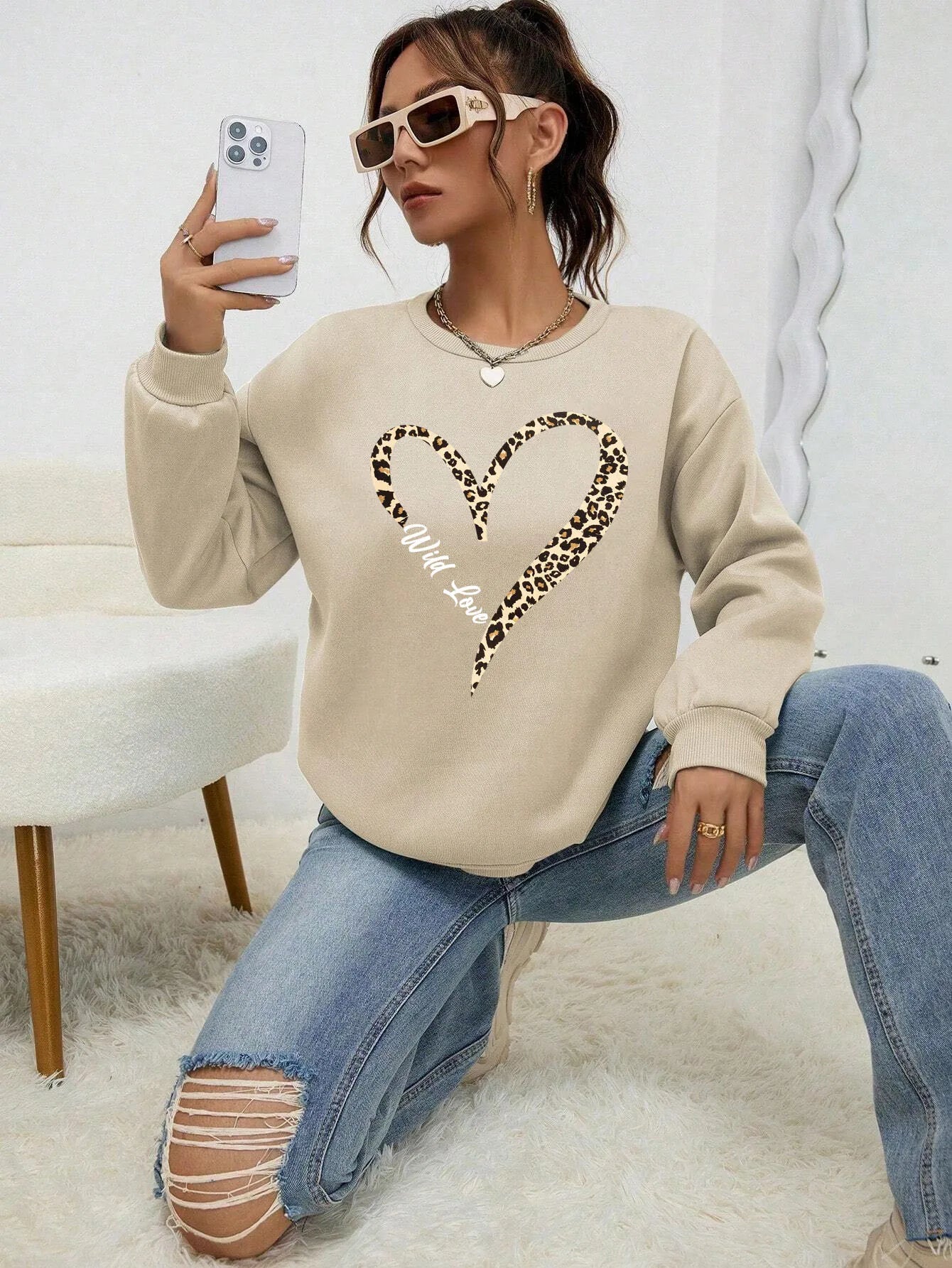 Heart Pattern Female Sweatshirt