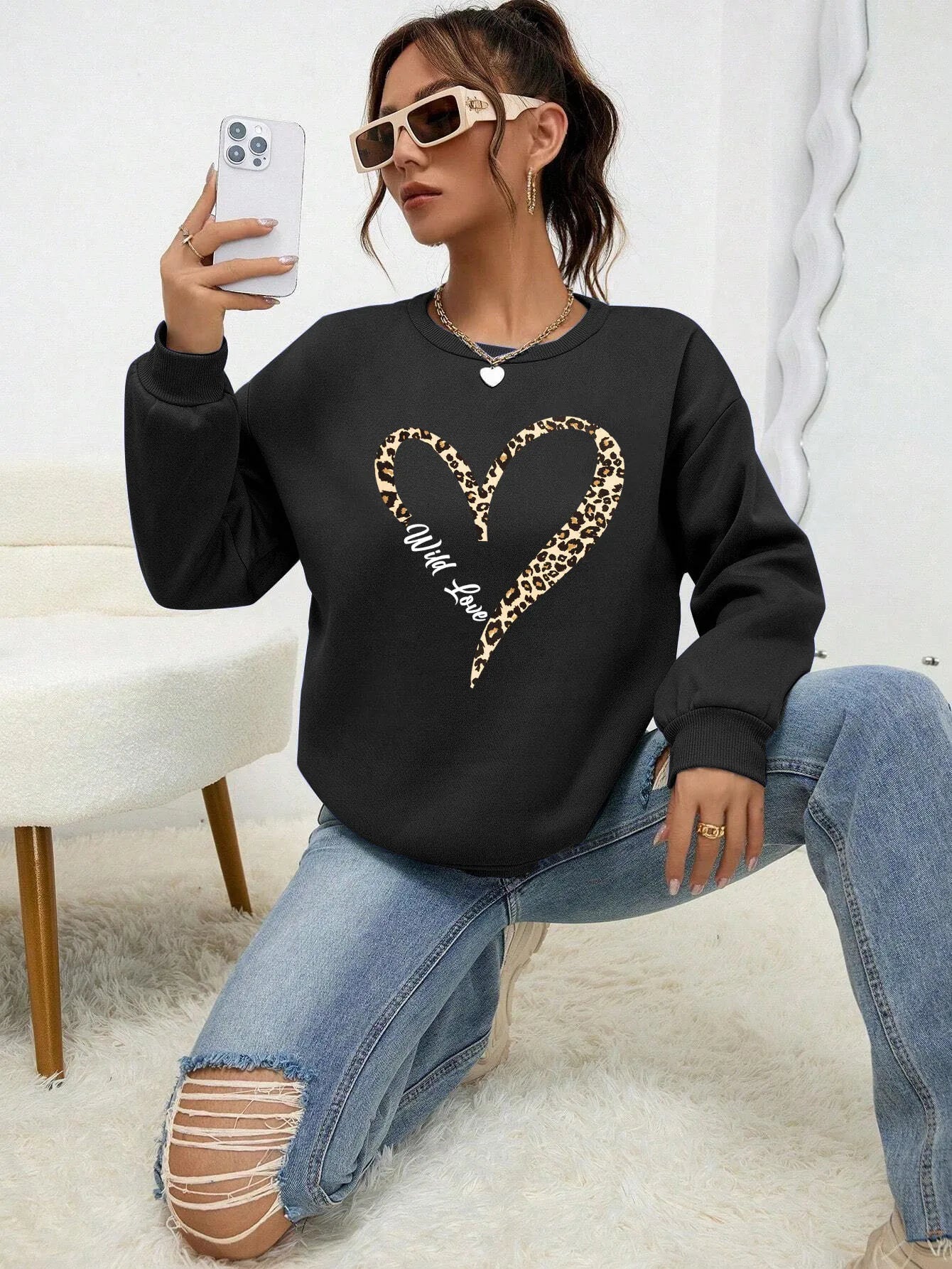 Heart Pattern Female Sweatshirt